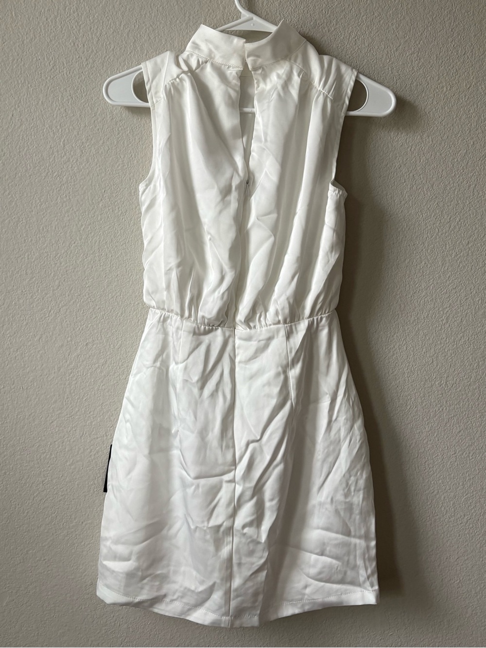 Lulus Sleeveless High-Neck White Mini Dress - Picture 4 of 5